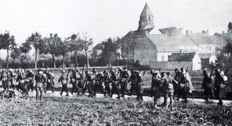 the church at Zonnebeck sometime in 1915 1917 Yesterday 23rd October 2014 a private in the 16th Bavarian Reserve Regiment named Adolf Hitler de trained at the occupied French city of Lille 